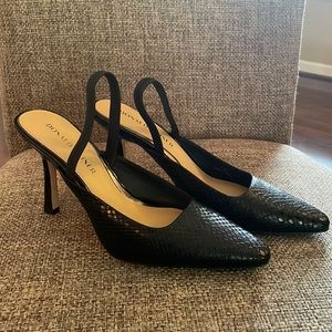 Donald Pliner black Heels